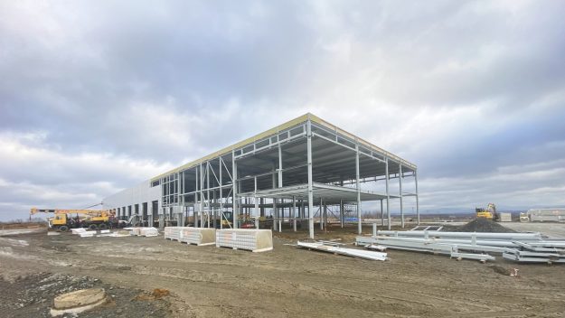 bravantice - ocelová konstrukce haly