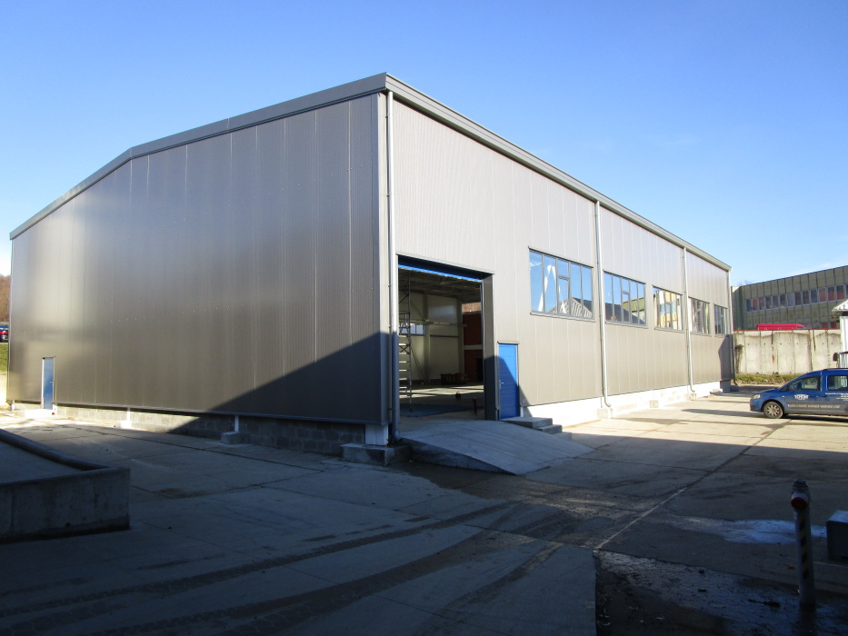 Realizovali jsme výstavbu skladu hotových výrobků pro Strojírenské kovovýrobní družstvo SKD v Bojkovicích. Při realizaci byl využit konstrukční systém VEDE.