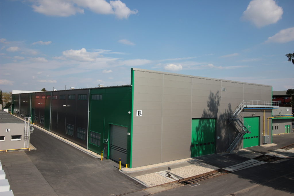 Realizovali jsme výstavbu výrobní haly o ploše 4025 m2 společnosti OSTROJ a.s. v Opavě jako generální dodavatel.
