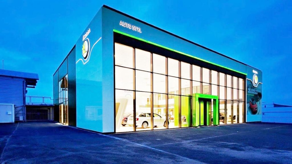 V roce 2013 se nám podařilo společně se stavební společnosti Česká všeobecná stavební, spol. s r.o. postavit v Praze pilotní stavbu autosalonu Škoda.